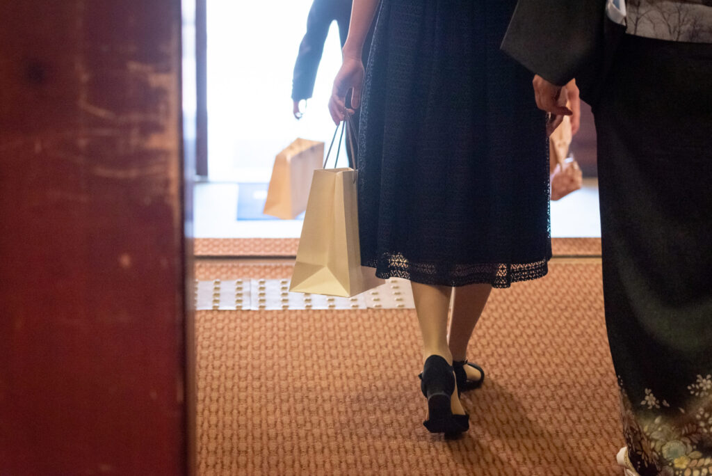 引き出物袋持ち帰り