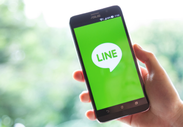 挙式後にLINEで送信する