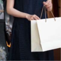 ギフトを持ち帰る紙袋